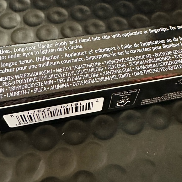 Bobbi Brown Skin Full Cover Concealer .27 fl. oz. LIQ/8 ml - IVORY - Picture 7 of 7